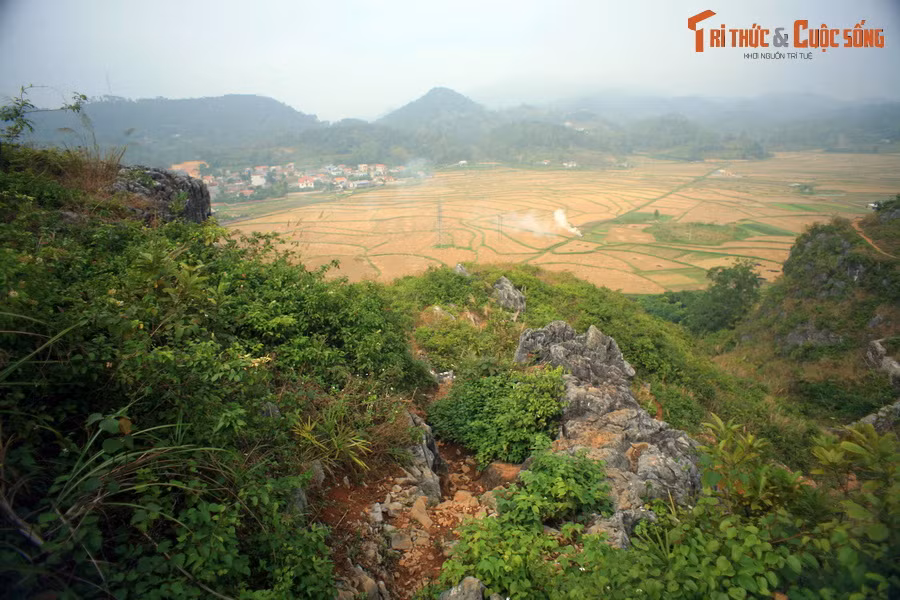 Chuyện binh đao gữa các vương triều phong kiến chỉ còn là dĩ vãng. Khung cảnh giờ đây đầy vẻ thơ mộng và bình yên.