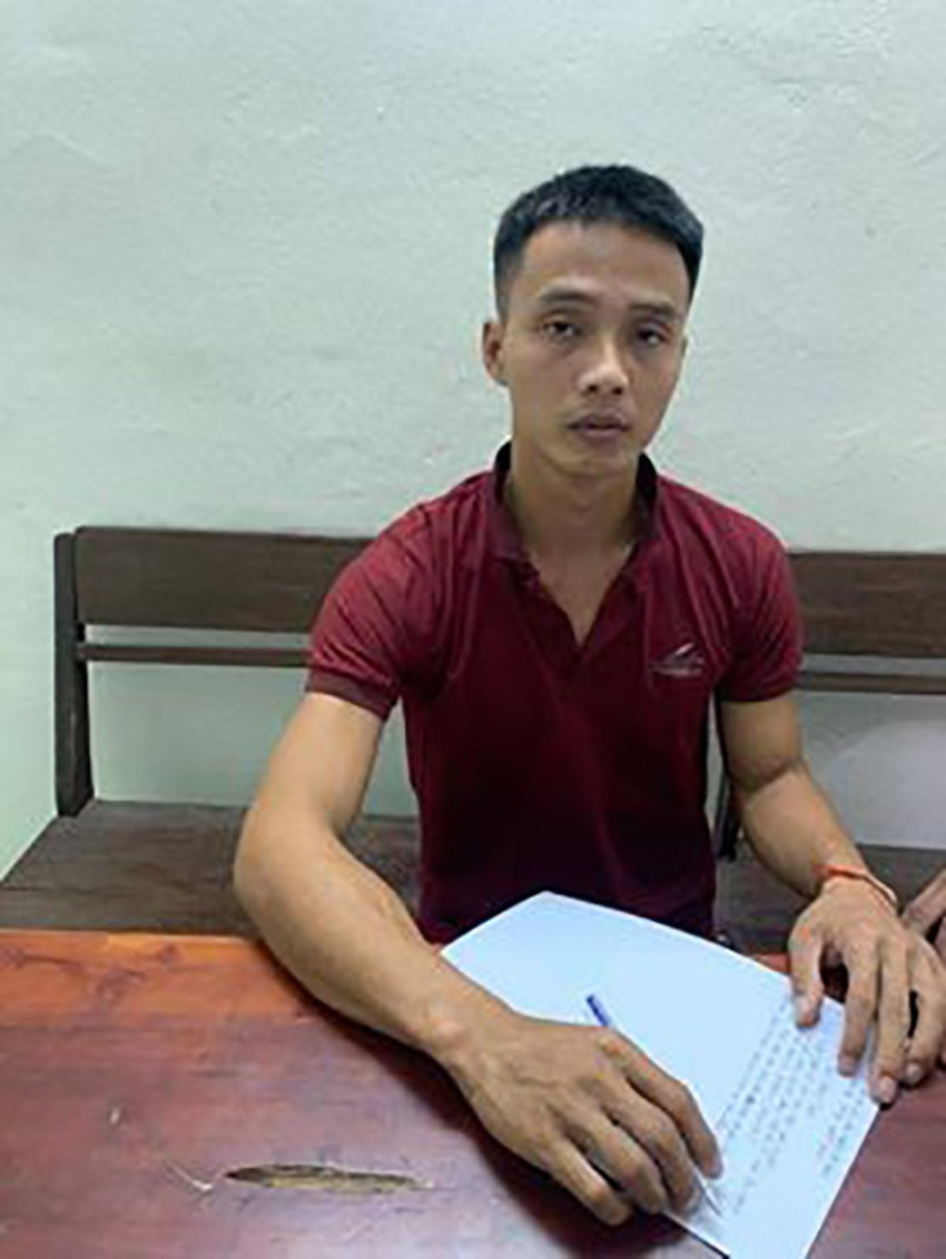 Sau lần vượt ngục đầu tiên bị bắt, Triệu Quân Sự lại nung nấu ý nghĩ tiếp tục bỏ trốn. Sau nhiều ngày âm thầm chuẩn bị, chiều 3/6/2020, khi đang phục vụ ở khu vực bếp ăn dành cho phạm nhân tại Trại giam quân sự khu vực miền Trung, Quân Khu 5 (đóng tại Quảng Ngãi), Sự trèo qua vọng gác, bám vào đường ống nước xuống đất trốn ra ngoài.