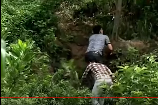 Hàng loạt các mối quan hệ xã hội, người thân trong gia đình của Bàn Phúc Trung được các thành viên ban chuyên án chia các mũi khẩn trương rà soát tại nhiều tỉnh như Cao Bằng, Bắc Ninh, Quảng Ninh, Hải Dương, Thái Nguyên, Hà Nam. Qua đó, ban chuyên án phát hiện một quan hệ họ hàng của Trung ở vùng dân tộc H Mông, cạnh mỏ khai thác thiếc thuộc xã Tân Long, huyện Đồng Hỷ, tỉnh Thái Nguyên. Đây là vùng rừng núi hiểm trở, xa khu dân cư, giao thông đi lại khó khăn.