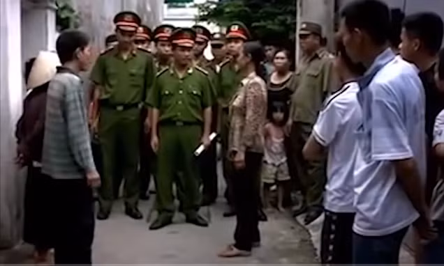 Hanh trinh pha an: Bi an thi the nguoi dan ong nam co quap tren giuong