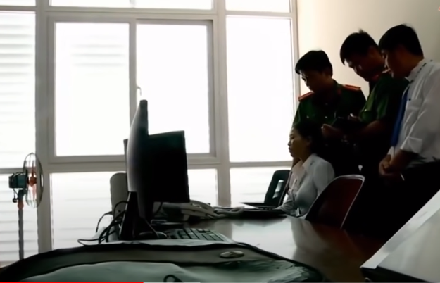 Các tổ trinh sát tỏa đi các hướng, rà soát toàn bộ camera an ninh trên các tuyến đường mà đối tượng có thể chạy trốn việc nhận định đối tượng có thể là người địa phương để từ đó tập trung xác minh. Đây là quyết định sáng suốt của ban chuyên án. Tuy nhiên đối tượng nào là đối tượng gây án lại là một câu hỏi không dễ để trả lời. Cùng với việc tập trung xác minh, sàng lọc các tổ công tác của công an thị xã Ninh Hòa Đẩy mạnh phát động phong trào toàn dân tố giác tội phạm.