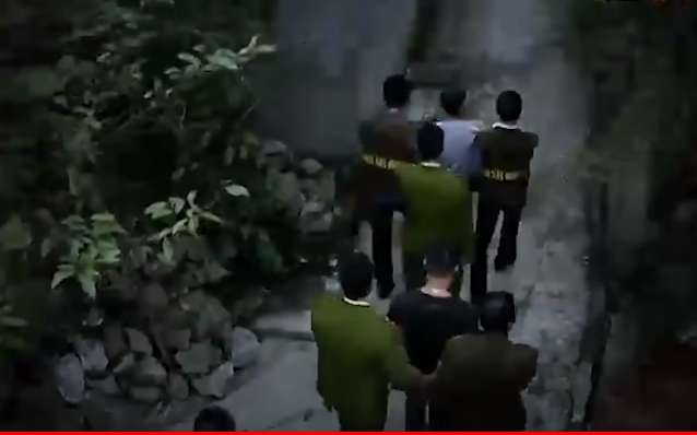 Bị bất ngờ, Sơn "Liên Xô" điên cuồng chống trả, nhưng khi tự biết mình ở thế yếu, hắn rút luôn con dao thường xuyên mang theo trong người ra cứa ven tay định tự sát. Nhưng nhát cắt mới chỉ làm rớm máu cổ tay hắn thì đã bị một trinh sát tung cú đá làm văng con dao xuống đất. Vũ Thanh Sơn nhanh chóng bị bắt gọn. Trên đường dẫn giải về trụ sở Công an, Sơn ủ rũ thú nhận: "Em biết lần này em đi là mút chỉ, không còn đường về rồi".