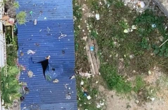  Người đàn ông tử vong khi rơi từ tầng 11: Khoảng 13h ngày 5/6, một người đàn ông tử vong sau khi rơi từ chung cư Tiến Bộ, phường Quang Vinh, TP Thái Nguyên. Vị lãnh đạo UBND phường Quang Vinh cho biết người đàn ông trên có quan hệ ngoài luồng với người phụ nữ sống tại căn hộ tầng 11. Đến trưa, chồng người phụ nữ về nhà nên người đàn ông này dùng dây trèo từ tầng trên xuống và xảy ra vụ việc.