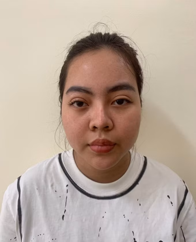  Mạo danh chủ shop bán đồ hiệu trên mạng, chiếm đoạt hàng chục tỷ đồng: Cao Phương Thảo (SN 2001, huyện Ứng Hòa, Hà Nội) đã dùng tài khoản giả mạo chủ shop bán đồ hiệu yêu cầu khách chuyển tiền, sau đó chặn liên lạc và chiếm đoạt số tiền lên tới hàng chục tỷ đồng. Ngày 5/6, Công an quận Ba Đình. Hà Nội cho biết đang tạm giữ Thảo để điều tra, làm rõ.