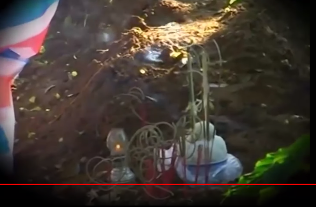 Từ lời khai của Khanh, ngay trong đêm ngày 19 rạng sáng 20/9/2014, lực lượng Công an đã triển khai công tác khám nghiệm hiện trường truy tìm xác nạn nhân. Sau nhiều giờ tìm kiếm thì lực lượng Công an đã tìm thấy xác của cháu bé tại khu vực Suối Cầu Trạm 1 nằm giáp ranh giữa xã Nam Dong và xã Tân Thắng huyện Cư Jút, tỉnh Đắk Nông các hiện trường vụ án khoảng 2km và xác nạn nhân đang trong giai đoạn phân hủy.