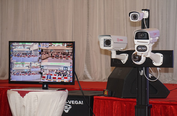 Không những thế, công nghệ camera của Bkav còn có thể tìm chỗ trống trong bãi đỗ xe, phát hiện lửa cháy, xâm nhập nơi không được phép hay các hành vi bất thường khác để đưa ra cảnh báo.