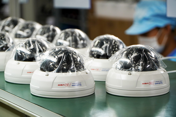 Bên cạnh đó, camera AI View đạt chuẩn ONVIF là chứng nhận sản phẩm tương thích với các hệ thống phần mềm quản lý video phổ biến trên thế giới như Milestone, Genetec… tại Mỹ.