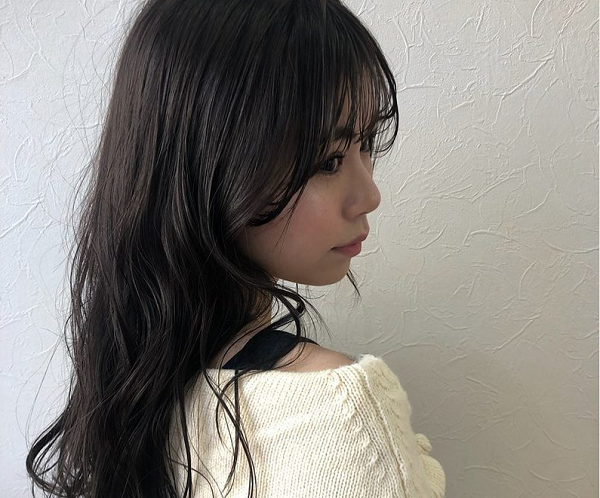 Vào cuối năm 2019, Otomo cùng với các đồng đội của mình đã giành được vị trí đầu tiên tại Giải vô địch thể thao điện tử trung học toàn Nhật Bản và trở thành cô gái đầu tiên giành được danh hiệu này.