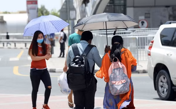 Tuy nhiên, do không quen với khí hậu và thường xuyên phải luyện tập dưới trời nắng nên người hâm mộ rất lo lắng đội tuyển Việt Nam có thể gặp những vấn đề về sức khỏe trong thời gian thi đấu.