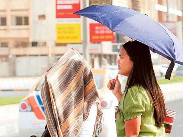 Nhiệt độ đầu mùa hè ở UAE đã tăng mạnh trong những tuần gần đây. Đất nước này thường chứng kiến độ ẩm cao trong vài tuần đầu và cuối mùa hè, với một đợt khô kéo dài trong suốt tháng 7 và tháng 8.