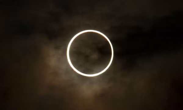 Những người yêu thích thiên văn trên thế giới sẽ có cơ hội chiêm ngưỡng hiện tượng nhật thực hình khuyên hay "vòng lửa" đầu tiên trong năm vào ngày 10/6 tới đây.