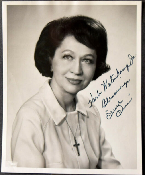 Dixon qua đời vào năm 1997. Dù không ai có thể khẳng định được rằng, bà thực sự có khả năng tiên tri hay không nhưng những dự đoán của bà vẫn khiến cả thế giới phải bất ngờ.