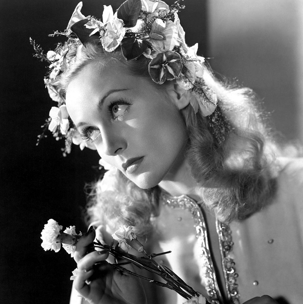 Vào ngày 6/1/1942, khi trở về từ Indiana bằng máy bay TWA Skysleeper, cô và 21 hành khách khác cùng phi hành đoàn khởi hành từ Las Vegas đến Burbank, California đã đâm vào núi Table ở Nevada. Vụ tai nạn nghiêm trọng này đã cướp đi sinh mạng của Carole và tất cả những người khác.