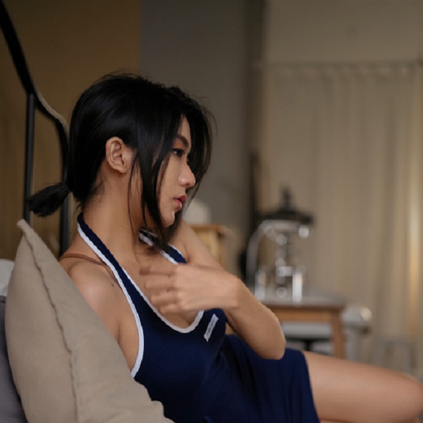 Sau đó, Rachel Florencia đến với con đường trở thành nữ game thủ esports và tham gia một số giải đấu lớn nhỏ.