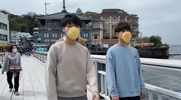 Đây là sản phẩm sáng tạo của Goku no Kimochi The Labo, bộ phận sản phẩm của công ty điều hành tiệm massage đầu Goku no Kimochi ở Tokyo, Kyoto, Osaka và New York.