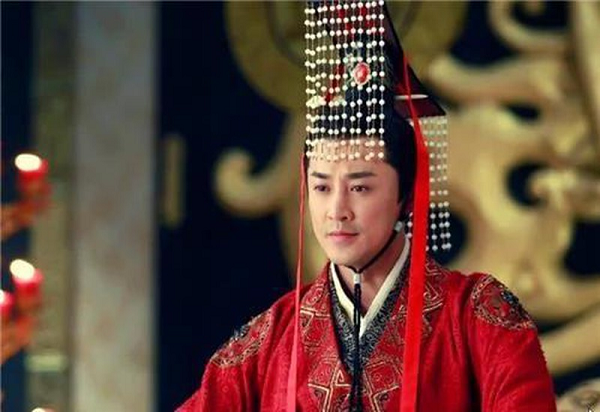 Hoàng đế Đồng Trị, ông vua ăn chơi, dâm loạn có tiếng và cũng là ông vua duy nhất được xác định là chết vì bệnh giang mai từ đám gái giang hồ khi tuổi đời mới 21 tuổi.