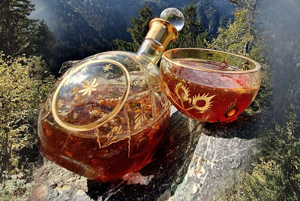 Để đảm bảo chất lượng tốt nhất, khi chăm sóc đàn ong phải tuân theo các quy tắc cụ thể, rất khác so với các phương pháp thông thường. Mỗi năm chỉ có thể thu hoạch mật ong một lần duy nhất. 