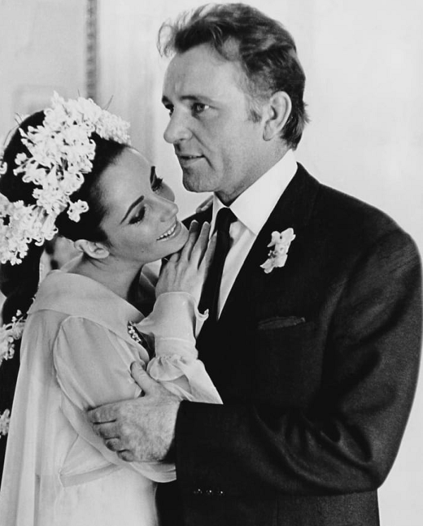 Mặc dù yêu nhau say đắm, nhưng sau 10 năm chung sống 2 người đã ly hôn, tái hôn sau 16 tháng và cuối cùng kết thúc trong cảnh mỗi người một ngả. Đây là một mối tình được xem là "bê bối" nhất trong lịch sử và có ảnh hưởng rất lớn tới văn hóa đại chúng.