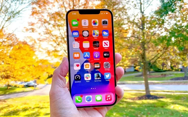 Ngoài ra, ông Kuo cũng tiết lộ một thông tin thú vị về mức giá của iPhone 14. Theo đó, mức giá của iPhone 14 Max là dưới 900 USD. Đây là mức giá thấp nhất dành cho một mẫu iPhone với màn hình 6.7 inch.