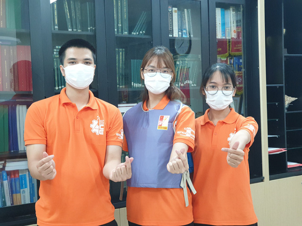 Áo làm mát không phải một sản phẩm xa lạ đối với người dân trên thế giới. Tuy nhiên, chiếc áo này thường có giá thành khá cao và phải nhập khẩu từ nước ngoài.