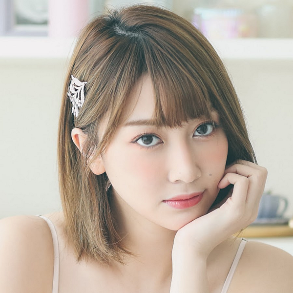 Rose Ma sinh năm 1993 tên thật Ma Junyi, một trong những nữ game thủ vô cùng nổi tiếng của làng thể thao điện tử – eSports thế giới.