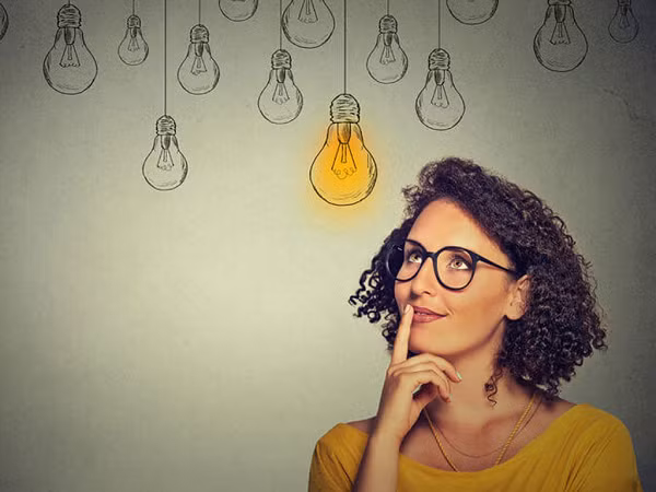 Đọc tin tức và luôn cập nhật cũng là một dấu hiệu của sự thông minh, những người chăm đọc tin mới luôn có xu hướng tò mò, nắm bắt những sự kiện diễn ra xung quanh mình. Ai cũng hiểu ở trong thời đại này, người nào có nhiều thông tin nhất sẽ là người thông minh nhất.