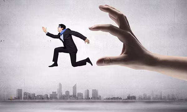 Khi bạn mơ thấy mình không thể bỏ chạy được đó là do bản thân đang thiếu tự tin hay tự trọng, khi bạn đang bất lực trong một tình huống nào đó của cuộc sống.