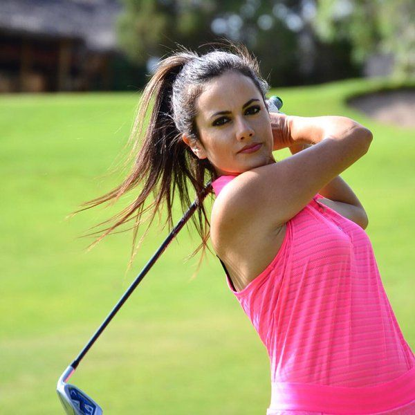 Nữ golfer 9x này cũng được vinh danh là tay golf nghiệp dư xuất sắc nhất ở quê nhà từ năm 2004 đến năm 2007.