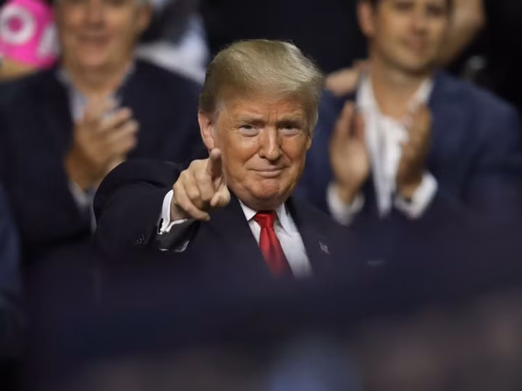 Những tuyên bố này của ông Trump đã vấp phải sự phản ứng dữ dội từ phía Afghanistan. Kabul cho rằng những lời lẽ đó là “không thể chấp nhận được”, yêu cầu ông Trump thể hiện sự tôn trọng với chính quyền của Tổng thống Ashraf Ghani. Ảnh: BI.