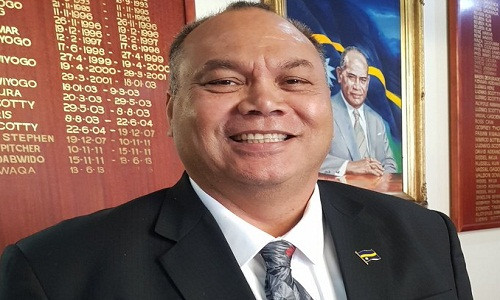 Trong cuộc bỏ phiếu bầu Tổng thống Nauru diễn ra tại Quốc hội ngày 27/8, ông Lionel Aingimea đã giành chiến thắng trước đối thủ David Adeang với tỷ lệ phiếu ủng hộ tương ứng là 12 - 6. Ảnh: Twitter. 