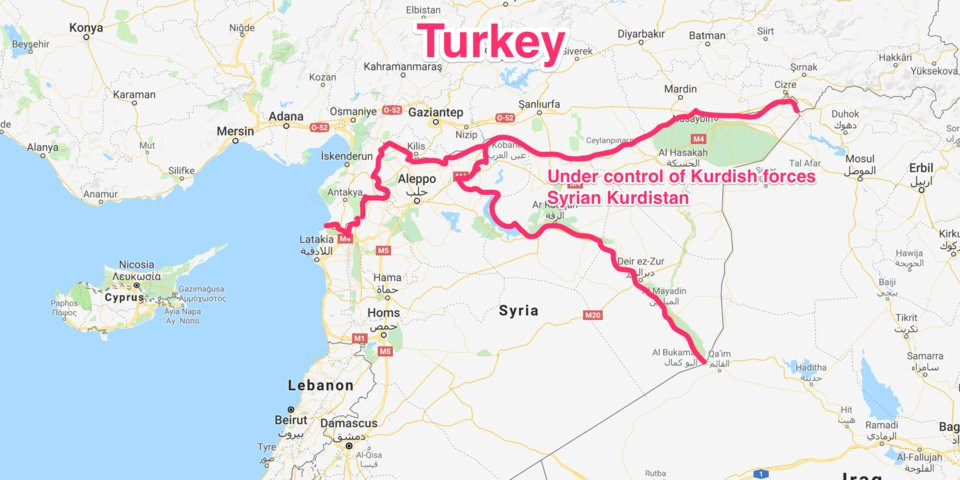 Các cuộc xung đột tiềm tàng tại biên giới Syria-Thổ Nhĩ Kỳ và mối đe dọa Ankara "xâm lược" miền Bắc Syria khiến nơi này trở thành một trong những vùng đất nguy hiểm trên thế giới. Người Kurd, một dân tộc thiểu số sinh sống chủ yếu ở Iran, Iraq, Syria và Thổ Nhĩ Kỳ, từ lâu đã yêu cầu thành lập nhà nước độc lập của riêng họ và đôi khi sử dụng bạo lực để thể hiện quan điểm. Thổ Nhĩ Kỳ coi Đảng Công nhân người Kurd (PKK) là một nhóm khủng bố vì các cuộc nổi dậy bạo lực chống lại chính quyền Ankara.