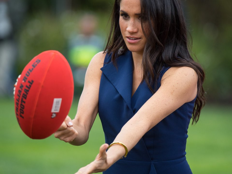 Bạn sẽ phải thử nhiều môn thể thao khác nhau... Ảnh chụp Công nương Meghan Markle.