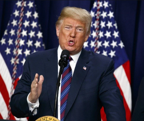 Ngày 17/9/2018, Tổng thống Donald Trump thông báo sẽ áp thêm thuế 10% với 200 tỷ USD hàng hóa từ Trung Quốc, bắt đầu từ ngày 24/9, và mức thuế sẽ tăng lên 25% từ ngày 1/1/2019. Ảnh: WP.