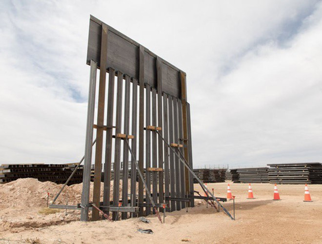 Bức tường biên giới đang được triển khai ở một số bang của Mỹ có biên giới giáp với Mexico.