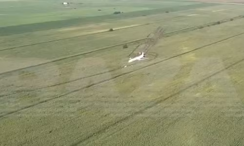 Hien truong may bay Nga cho 233 nguoi dap khan xuong ruong ngo-Hinh-3