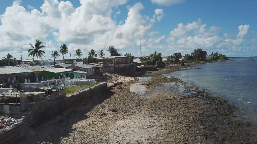 Người dân ở Quần đảo Marshall Islands có chiều cao trung bình 157,05 cm.