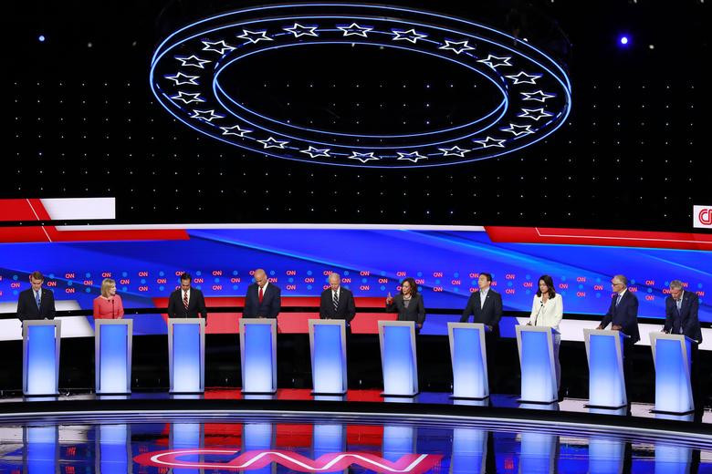 Đêm tranh luận thứ hai này có sự tham gia của cựu Phó Tổng thống Mỹ Joe Biden, Thượng nghị sĩ bang California Kamala Harris, nghị sĩ bang Colorado Michael Bennet, Thượng nghị sĩ bang New Jersey Cory Booker, cựu Bộ trưởng Nhà ở và Phát triển Đô thị Julián Castro, Thị trưởng thành phố New York Bill de Blasio, Thượng nghị sĩ bang New York Kirsten Gillibrand, nghị sĩ bang Hawaii Tulsi Gabbard, Thống đốc bang Washington Jay Inslee và doanh nhân Andrew Yang.