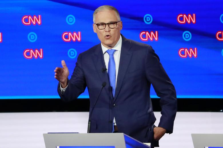 Thống đốc bang Washington Jay Inslee tranh luận trên sóng truyền hình trực tiếp tối 31/7.