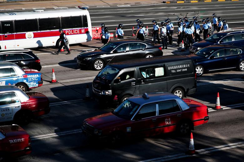 Dac khu Hong Kong “be tac” vi bieu tinh va bao luc-Hinh-4