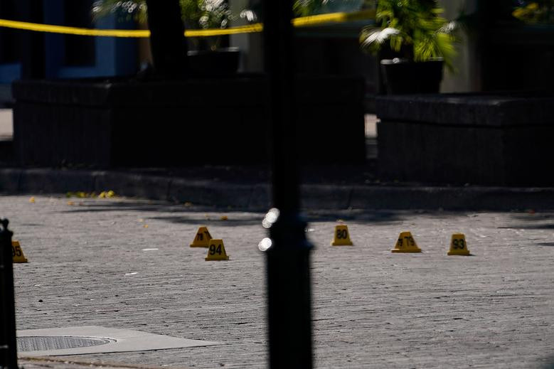 Vụ xả súng hàng loạt bên ngoài quán bar ở Dayton xảy ra chỉ sau vụ xả súng đẫm máu ở Walmart, bang Texas, vài giờ đồng hồ.