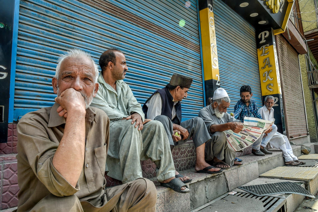 Lệnh giới nghiêm vô thời hạn đã được nới lỏng hôm 9/8 tại các nhà thờ ở thành phố Srinagar trong thời gian cầu nguyện của người Hồi giáo.