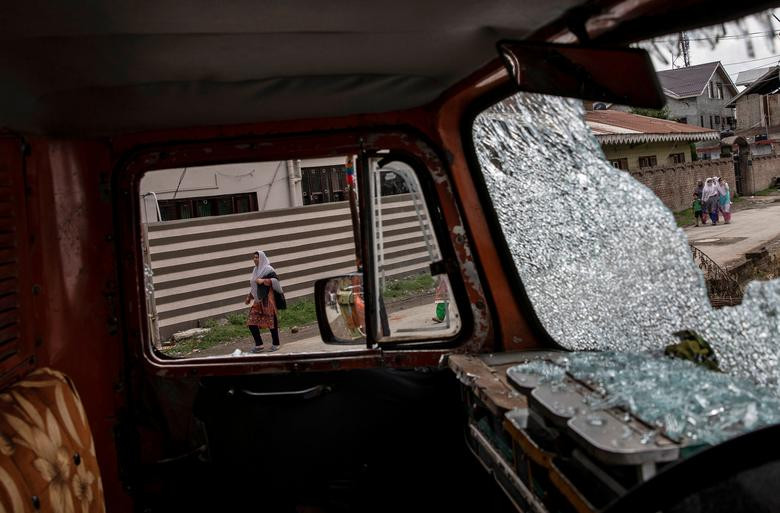 Ngày 3/12/1971, cuộc chiến tranh Ấn Độ - Pakistan lần 3 đã nổ ra khi Pakistan công kích vào sân bay của Ấn Độ ở Kashmir. Ảnh: Reuters. 