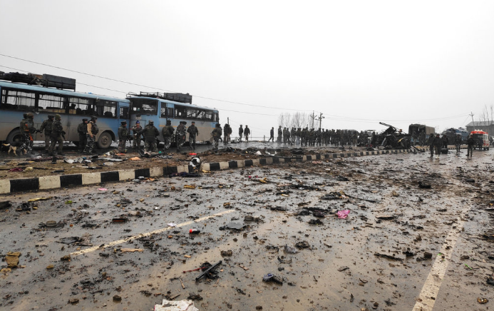 Ấn Độ tuyên bố việc bãi bỏ quy chế đặc biệt của Kashmir là vấn đề nội bộ. Tuy nhiên, Pakistan lại coi đây là một hành vi bất hợp pháp, khiêu khích xung đột và tìm cách quốc tế hóa cuộc khủng hoảng. Ảnh: Reuters. 