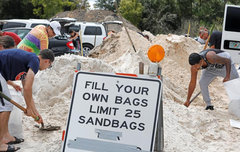 Dan Florida tich tru thuc pham ca tuan vi bao “quai vat” Dorian-Hinh-6