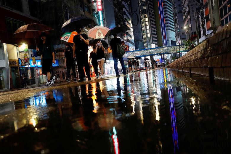 Bieu tinh o Hong Kong: Tong thong Trump canh bao Trung Quoc-Hinh-7