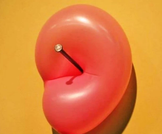 Liệu đây có phải là một quả bóng bay bình thường?