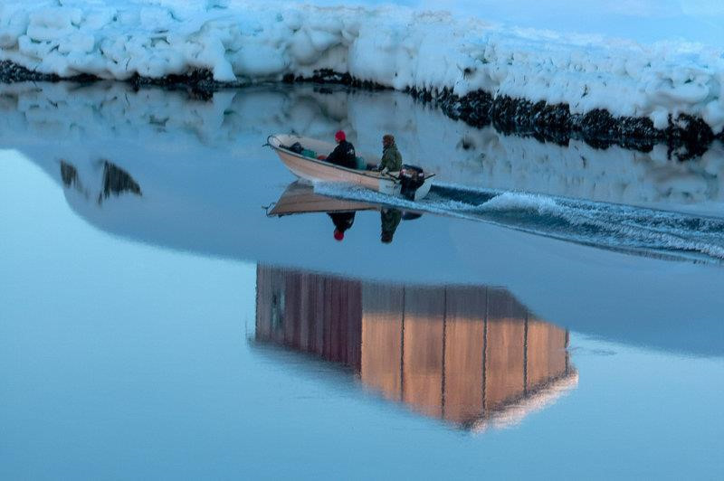 Bà Hammond nói rằng đề nghị thẳng thừng của ông Trump cho thấy sự thiếu nhạy cảm với lịch sử này và thái độ của ông đối với Greenland là "rất kiêu ngạo". Tuy nhiên, theo Politico, dẫu cho Đan Mạch có đồng ý lời đề nghị của Tổng thống Mỹ Donald Trump, việc mua Greenland cũng không dễ dàng như vậy. Ảnh: NPR.