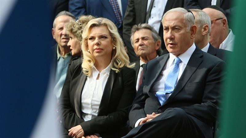 Hồi năm 2018, phu nhân Thủ tướng Israel đã vướng phải nhiều cáo buộc pháp lý liên quan đến việc lạm dụng công quỹ để chi trả cho các bữa ăn, tiệc tùng xa hoa từ năm 2010 đến 2013.