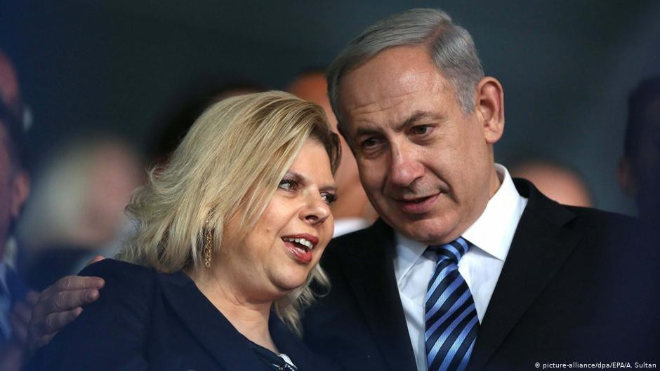 Ba năm sau, bà Sara tái hôn với ông Benjamin Netanyahu. Họ có hai người con trai là Yair và Avner. Ảnh: Hetq.