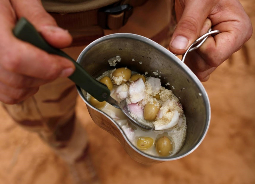 Đêm đó trời mưa rất to, nên chiều hôm sau, đội hậu cần đã dành cả ngày để kéo xe ra khỏi bùn. Nhiệm vụ bắt đầu trước buổi trưa. Khi các binh lính trở về sau gần 9 tiếng. Họ chỉ đi được 5 km.